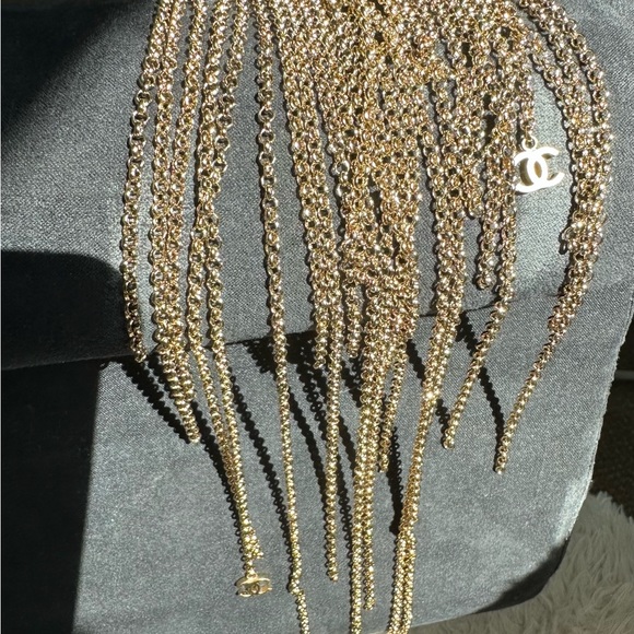 Chanel Hair Comb -Gold - Picture 4 of 4